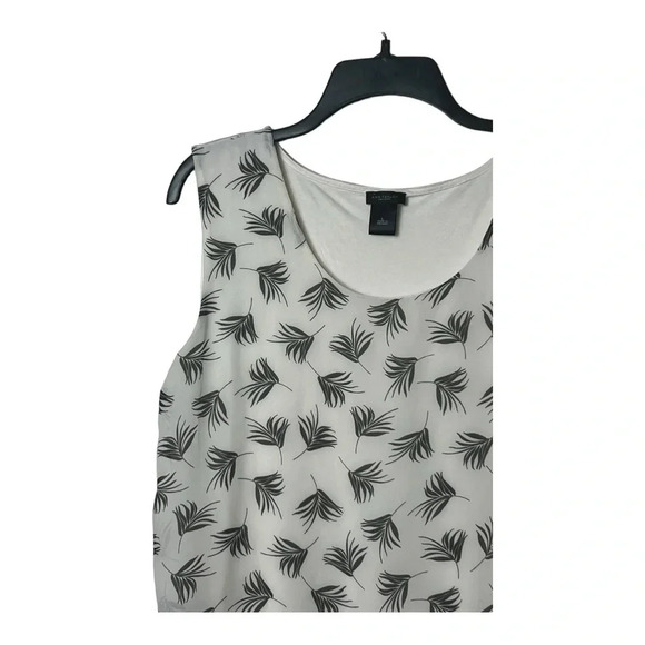 1488. ANN TAYLOR FACTORY SLEEVELESS TOP SIZE LARGE WHITE WITH GREEN TROPICAL - Picture 3 of 9